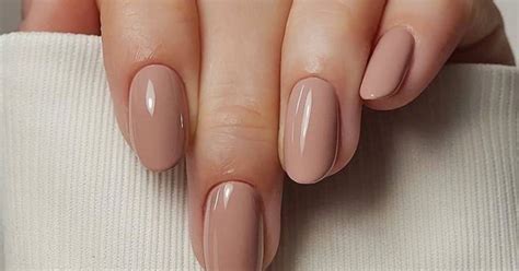 Unghie Nude Un Tocco Di Eleganza Grazie A Finish Lucidi