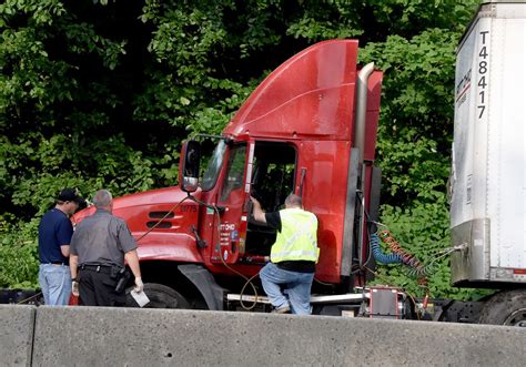 Ohio Truck Driver Killed When Rig Crashes On Pa Turnpike Pittsburgh