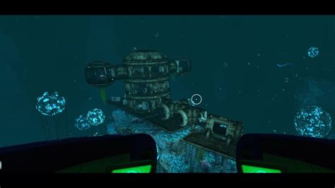 Subnautica нашел глубоководную подводную затопленную базу с монстрами