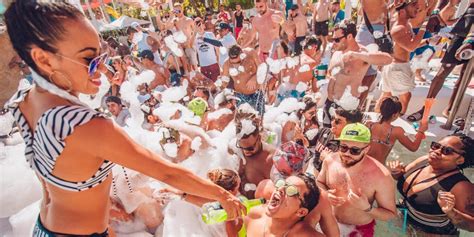 Mark Your Calendar For Spring Break Maniac Vip Card