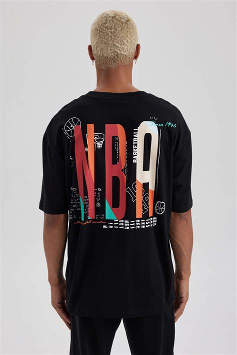 Siyah Erkek DeFactoFit NBA Wordmark Oversize Fit Bisiklet Yaka Tişört