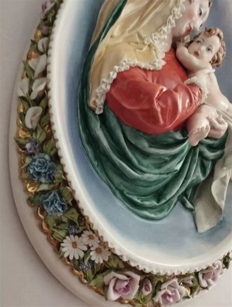 Porcellana Di Capodimonte Madonna Con Bambino Porcellane Artistiche