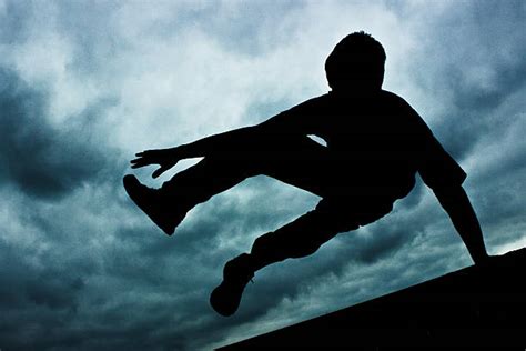 310 Salto De Parkour Silueta Fotografías De Stock Fotos E Imágenes