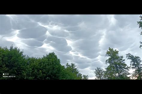 Fenomen Meteo Spectaculos La Baia Mare Ce Sunt Norii Mammatus I Cum