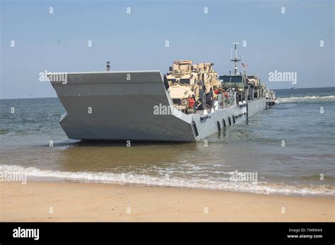 Amphibious Construction Battalion 2 Hi Res Stock Photography And Images