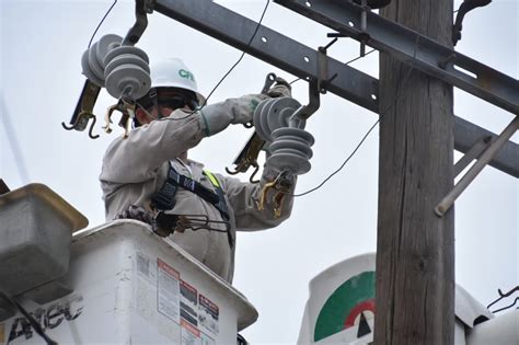 Cfe Garantiza A Empresarios Abasto De Energ A El Siglo De Torre N