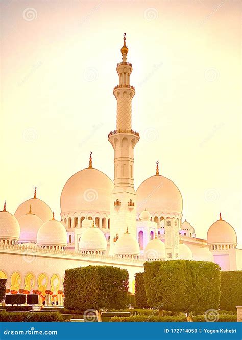 Sheikh Zayed Grand Mosque Minarets In Middle East Uae Stock Photo