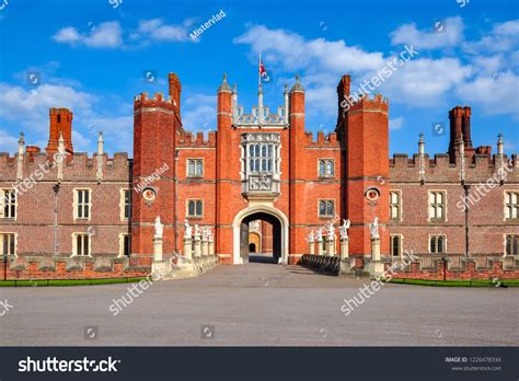 Hampton Court Palace Richmond London Uk Stock Photo 1226478334 ...