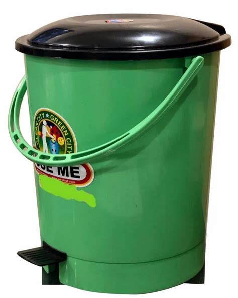 Green Round Pedal Plastic Dustbin Size 1 5 Feet Height Capacity