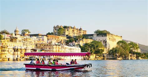 Boat ride on Lake Pichola in Udaipur | musement