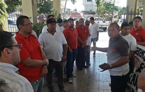 Palancas en Chiriquí protestan contra director de ATTT Día a Día