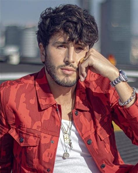 Pin van Krystyna Siemińska op Sebastian Yatra