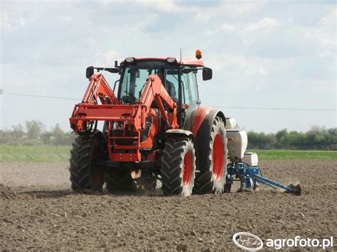 Zdj Cie Traktor Siew Kukurydzy Id Galeria Rolnicza Agrofoto