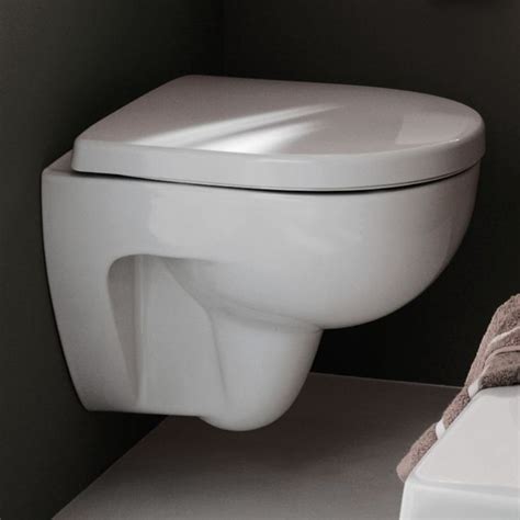 Geberit Renova Compact badkamerserie – ruimtebesparend & slim | kleine ...