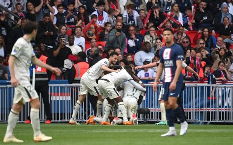 PSG Lorient 1 3 en infériorité numérique Paris s incline