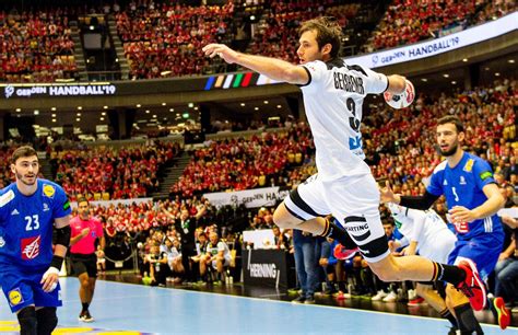 Em Qualifikation Handballer Wollen Zwei Siege Gegen Polen