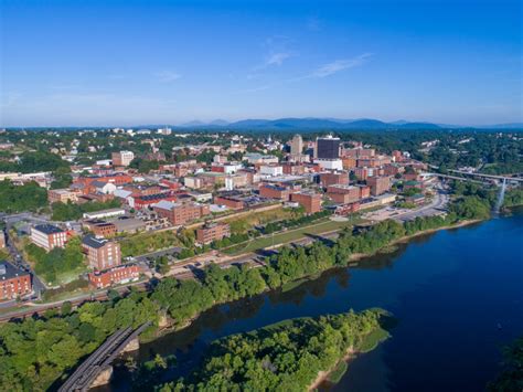 Lynchburg Landmark: The Aviary - Lynchburg Parks & Recreation