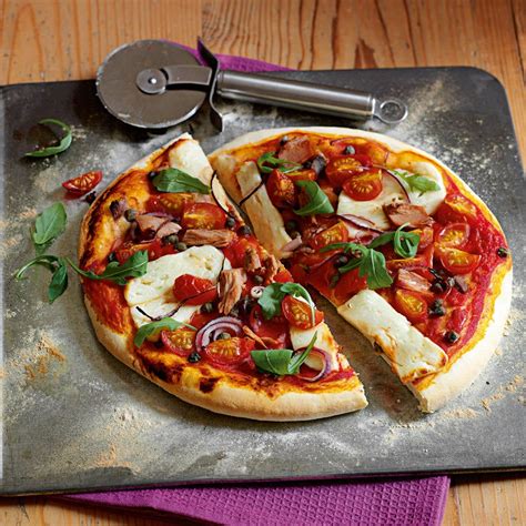 Tuna Halloumi And Caper Pizza Healthy Recipe Ww Uk