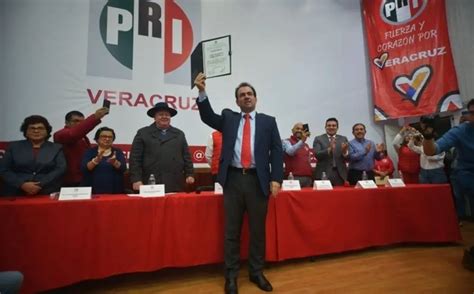 Pepe Yunes Recibe Constancia Como Candidato A Gobernador De Veracruz