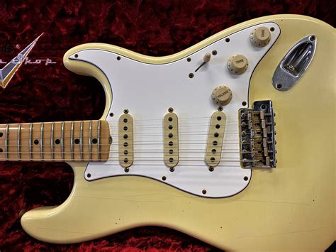 or Injuste Code postal fender stratocaster 69 Se soucier appel phénomène