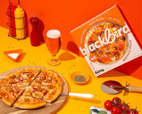 Blackbird Foods Partners With Daring To Launch Buffalo Plant Chicken Pizza