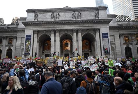 Pro Palestinian Protesters Snarl Manhattan Traffic And Limit Grand Central Access As They Call