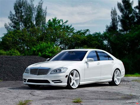 Stance Mercedes Benz S550 AMG W221