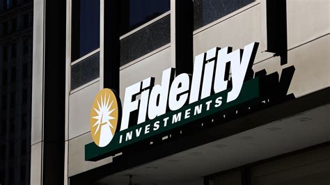 Fidelity joins the crush of big names looking to launch a spot bitcoin fund