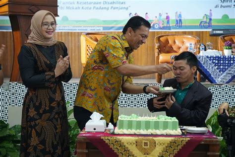 Pj Wako Sonny Rayakan Hdi Bersama Ratusan Disabilitas Top Sumbar