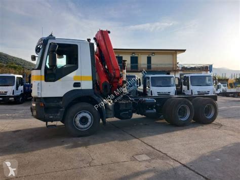 Camion Iveco Benne Trakker 260 T 36 6x4 Gazoil Euro 5 Grue Occasion N