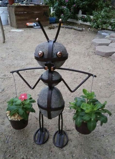 Pin By David Fossa On Iron Art Garden Art Diy Metal Garden Art