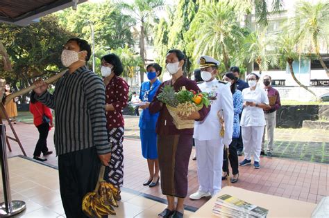 Ibadah Pentakosta Unduh Unduh Minggu 5 Juni 2022 1 GKJ Nehemia