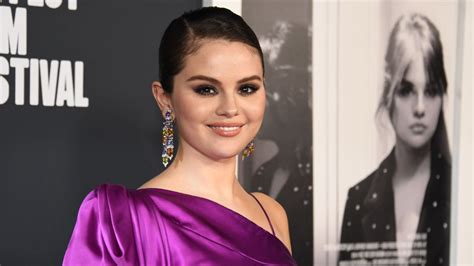 Selena Gomez Unveils Relationship Priorities Amidst Romance With Benny Blanco Home