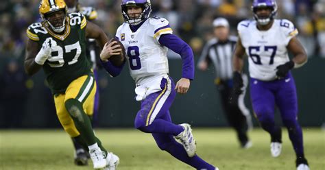 Packers Dominate Vikings At Lambeau Field 41 17