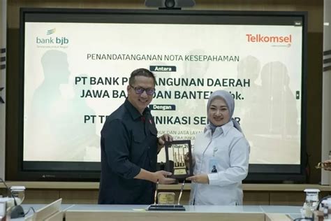 Bank Bjb Dan Telkomsel Tandatangani Mou Kerja Sama Layanan Perbankan