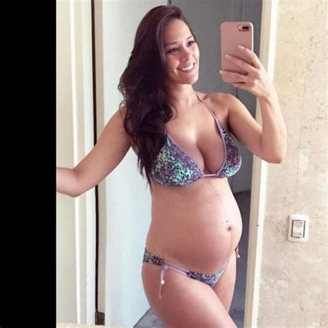 8 Hot Sexy Karen Schwarz Bikini Pics