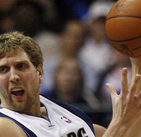 Nba Nowitzki Ist Mit Dallas Weiter Auf Rekordjagd Welt