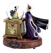 Disney Snowglobes Collectors Guide Snow White Villians Snowglobe