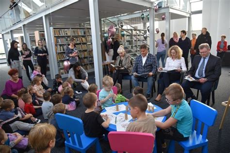 Nowa Biblioteka W Grabowie Ko Cierskim Ju Otwarta Na Czytelnik W