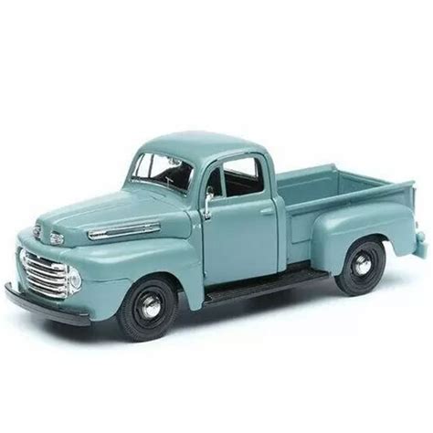 Maisto metalni model autića 1 24 1948 Ford F1 Pick 31935GY ODDO igračke