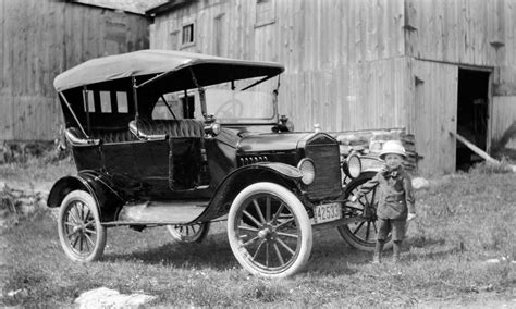 1914 Ford Model T Car