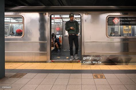 New York Subway Train High-Res Stock Photo - Getty Images