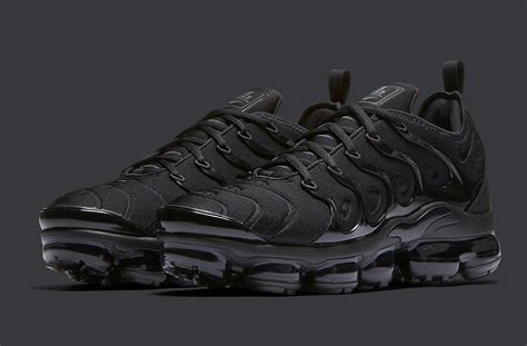 Nike Air VaporMax Plus "Triple Black" Returns October 1st | HOUSE OF HEAT