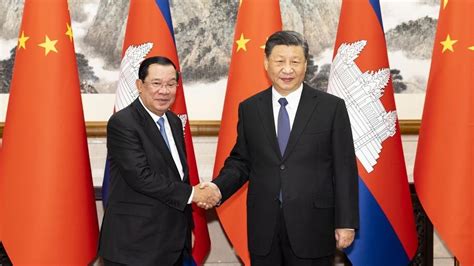 Xi Jinping Recebe Primeiro Ministro Do Camboja Em Beijing