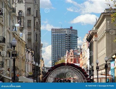 Moscou Rua De Arbat Imagem Editorial Imagem De Enchido