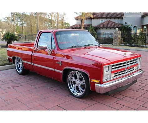 One clean #squarebody Tag the owne | Chevy trucks, C10 chevy truck ...