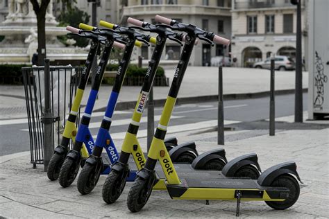 auxiliaire à voir Cyber espace trottinette electrique lyon Frank