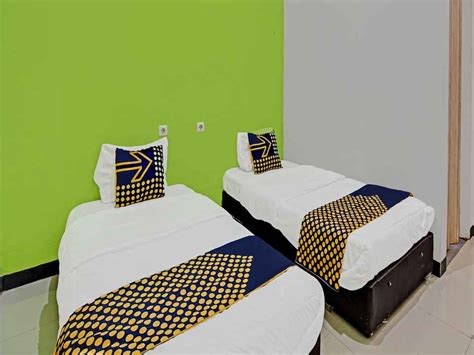 Spot On 92255 Lucky Guesthouse Diskon Sd 30 And Harga Promo