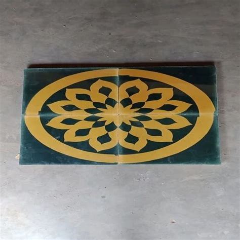 Glossy Cement Athangudi Floor Tiles, Size: 1x1 Feet(300x300 mm) at Rs 55/square feet in Madurai