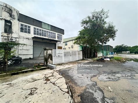 Facing Empty Land Taman Perindustrian KIP Tago Sri Damansara